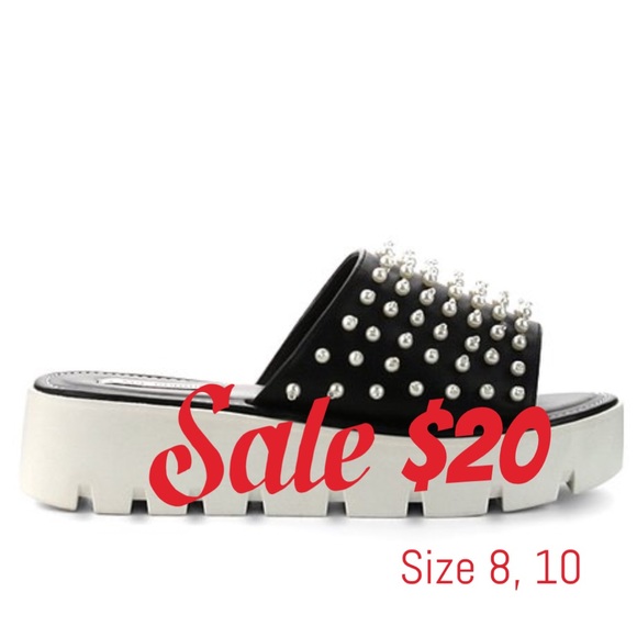 Cape Robbin Black Mandy Sandal - Picture 2 of 6